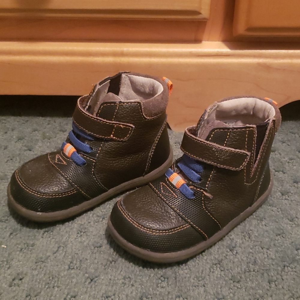 See Kai Run Toddler 6 Ian Brown